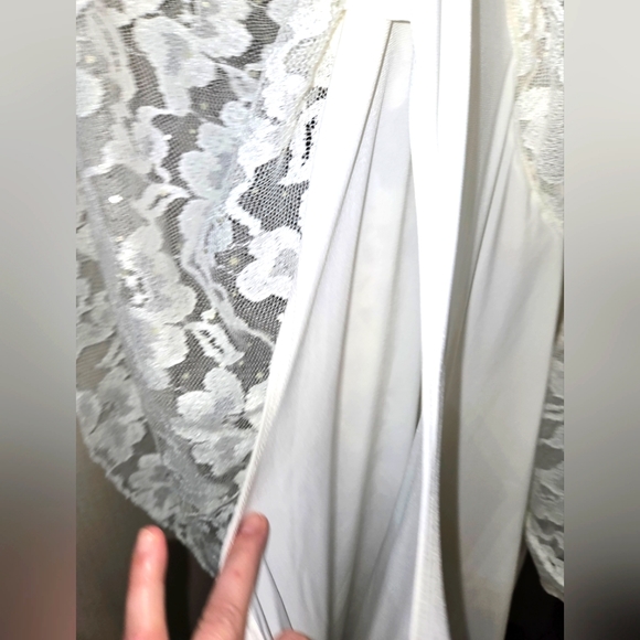 ***Essential White/ Silver Dotted Poncho shirt ---  4XL - Picture 4 of 8